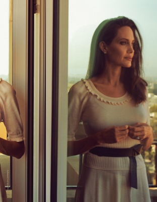 angelina_004.jpg