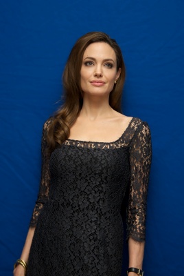 angelina_016.jpg