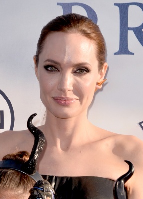 angelina_004.jpg