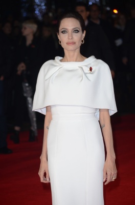 angelina_140.jpg