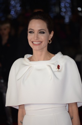 angelina_143.jpg