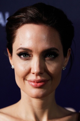 angelina_072.jpg