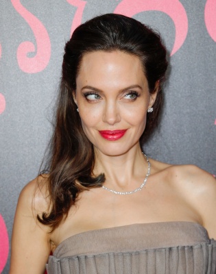 angelina_149.jpg