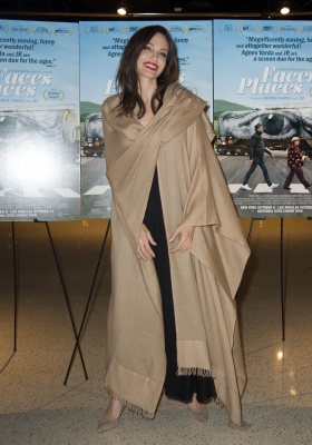 angelina_092.jpg