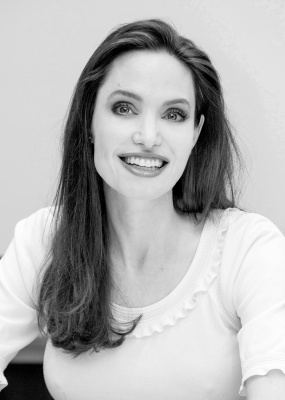 angelina_052.jpg