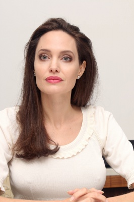 angelina_053.jpg