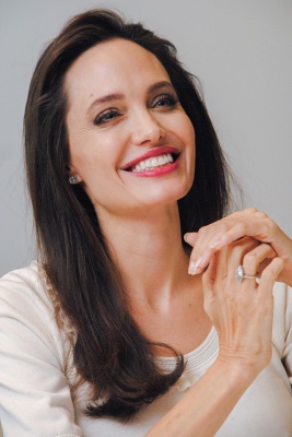 angelina_102.jpg