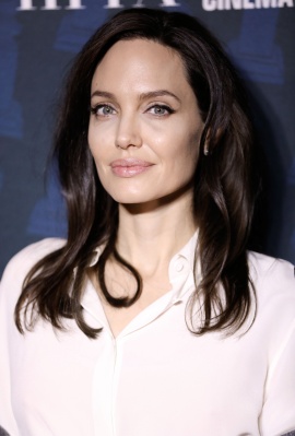 angelina_004.jpg