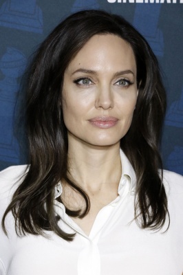 angelina_022.jpg