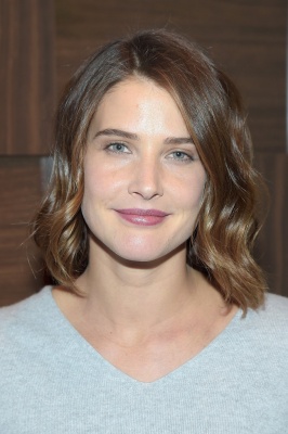 cobie_001.jpg