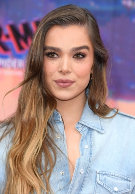 hailee_0101.jpg