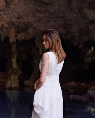 angelina_0002.jpg