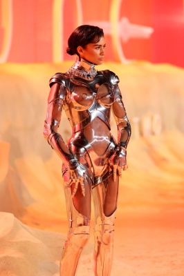 zendaya_0502.jpg