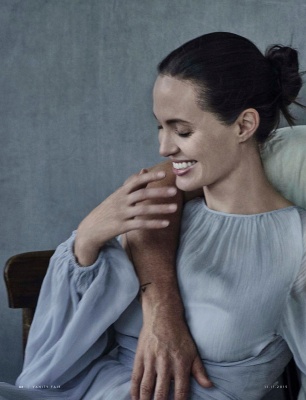 angelina_003.jpg