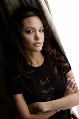 angelina_001.jpg