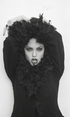 angelina_015.jpg