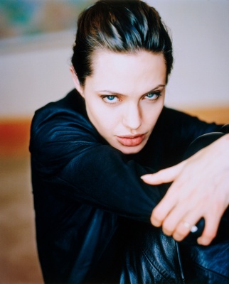 angelina_011.jpg